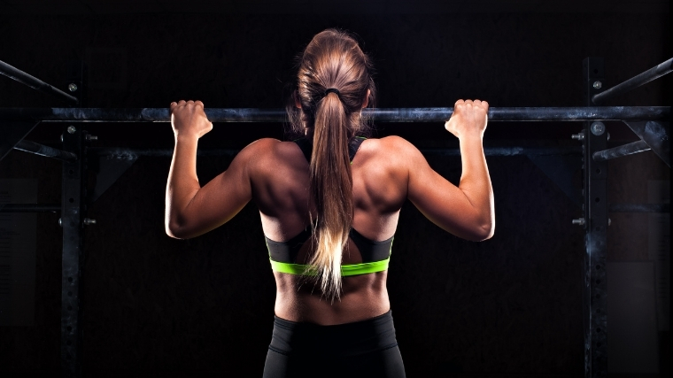 Woman doing pull-up
