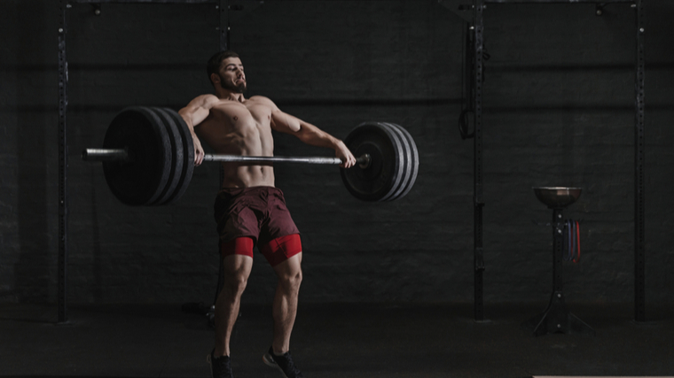 man doing snatch pull 