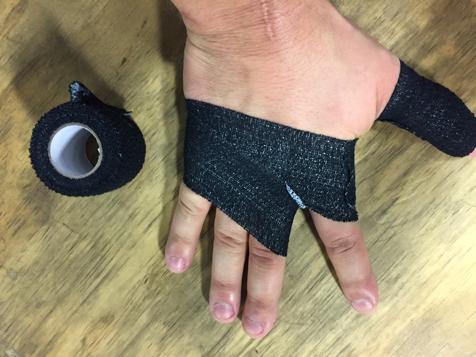 How to use Hook Grip, tape your thumbs and lift more!