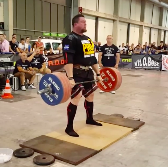 Watch Strongman Jerry Pritchett Deadlift 800 Pounds for 7 Reps! | BarBend