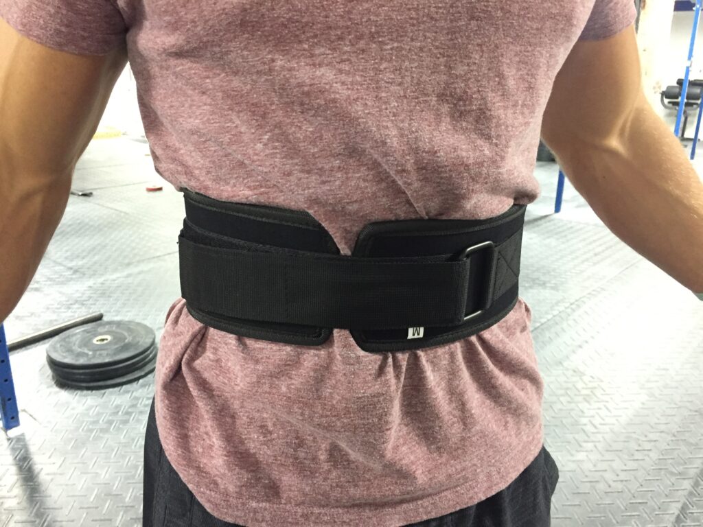 Nylon weightlifting clearance belt