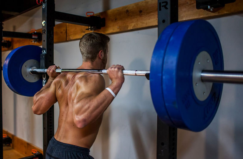 HighBar Versus LowBar Squats Their Differences and When to Use Them