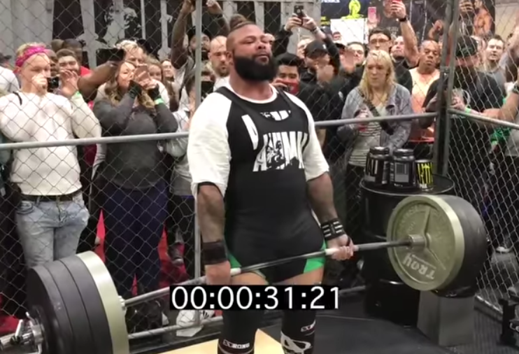 Powerlifter Stefanie Cohen Deadlifts 507 lbs for a 4x+ Bodyweight Triple