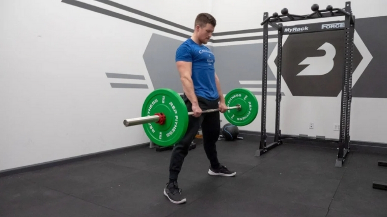 The Sumo Deadlift High Pull  The sumo deadlift high pull builds on the  deadlift but uses a wider stance and a narrower grip. The sumo deadlift  high pull also adds velocity