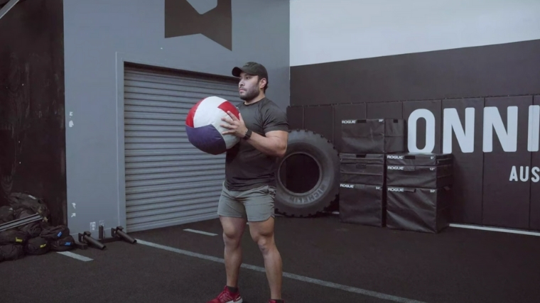 Medicine Ball Slam Step 1