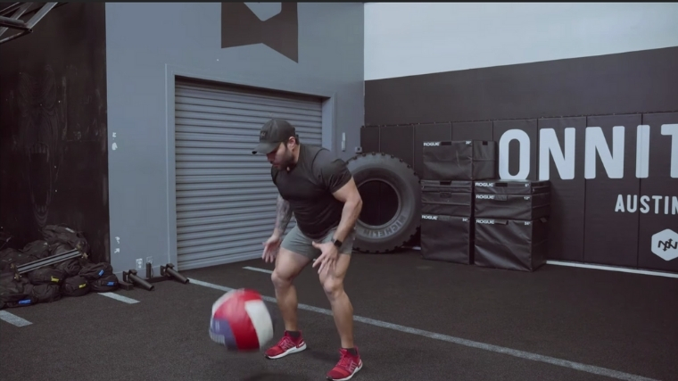 Medicine Ball Slam Step 3