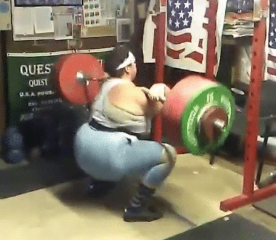 Sarah Robles Makes a Huge 205kg Front Squat As She