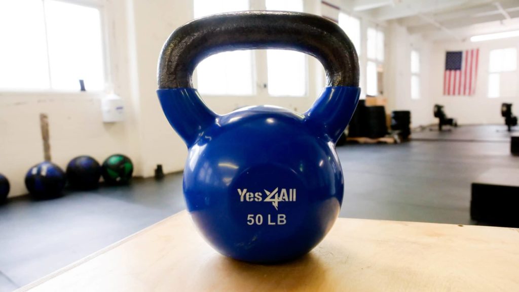 Yes4All 10kg / 22lb Powder Coated Kettlebell, Single 