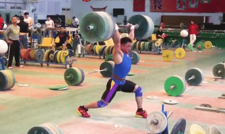 Check Out Zhang Jie’s Latest ~2.75x Bodyweight Clean & Jerk | BarBend