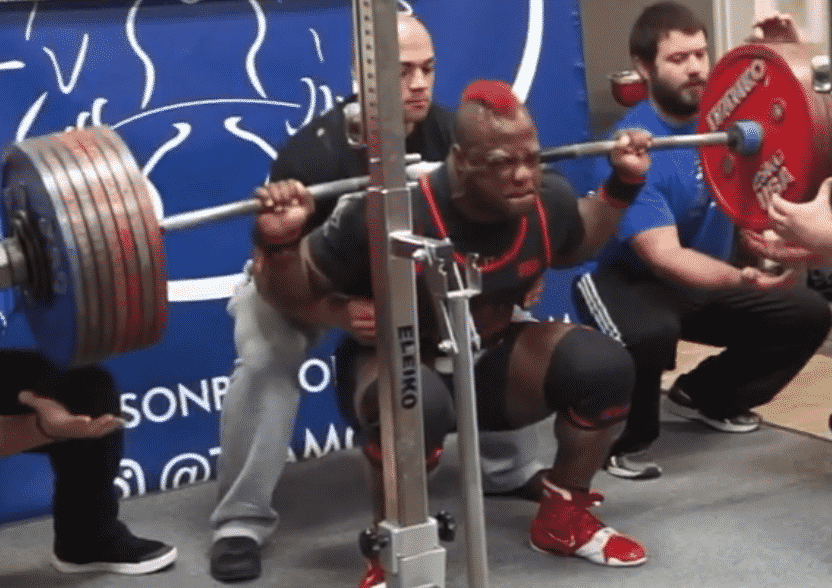 Powerlifter Kevin Oak Squats 377.5kg (832 lb) for New All-Time World