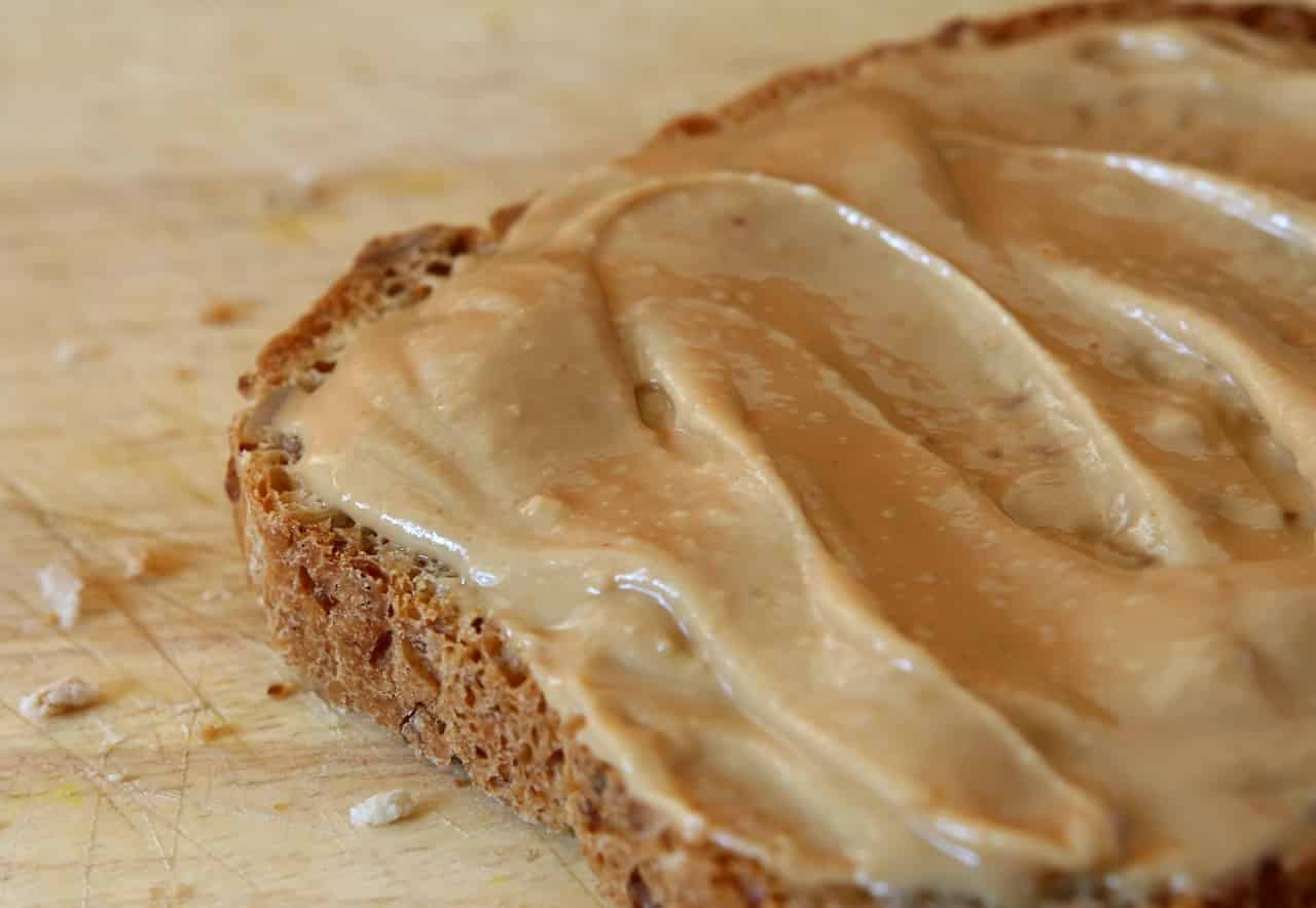 Fatty nut butter on bread