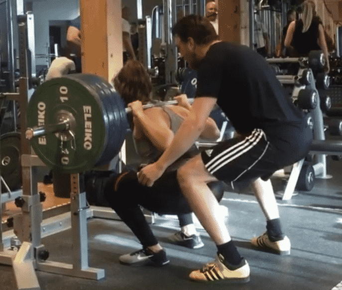 19 Year Old Powerlifter Vilma Olsson Squats 160kg 352 Lb