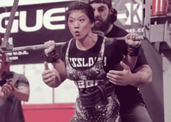 Emily Hu squat