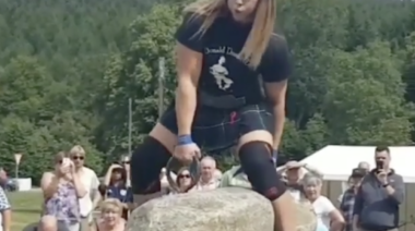 Strongwoman Leigh Holland-Keen Becomes Second Woman to Lifts Dinnie Stones