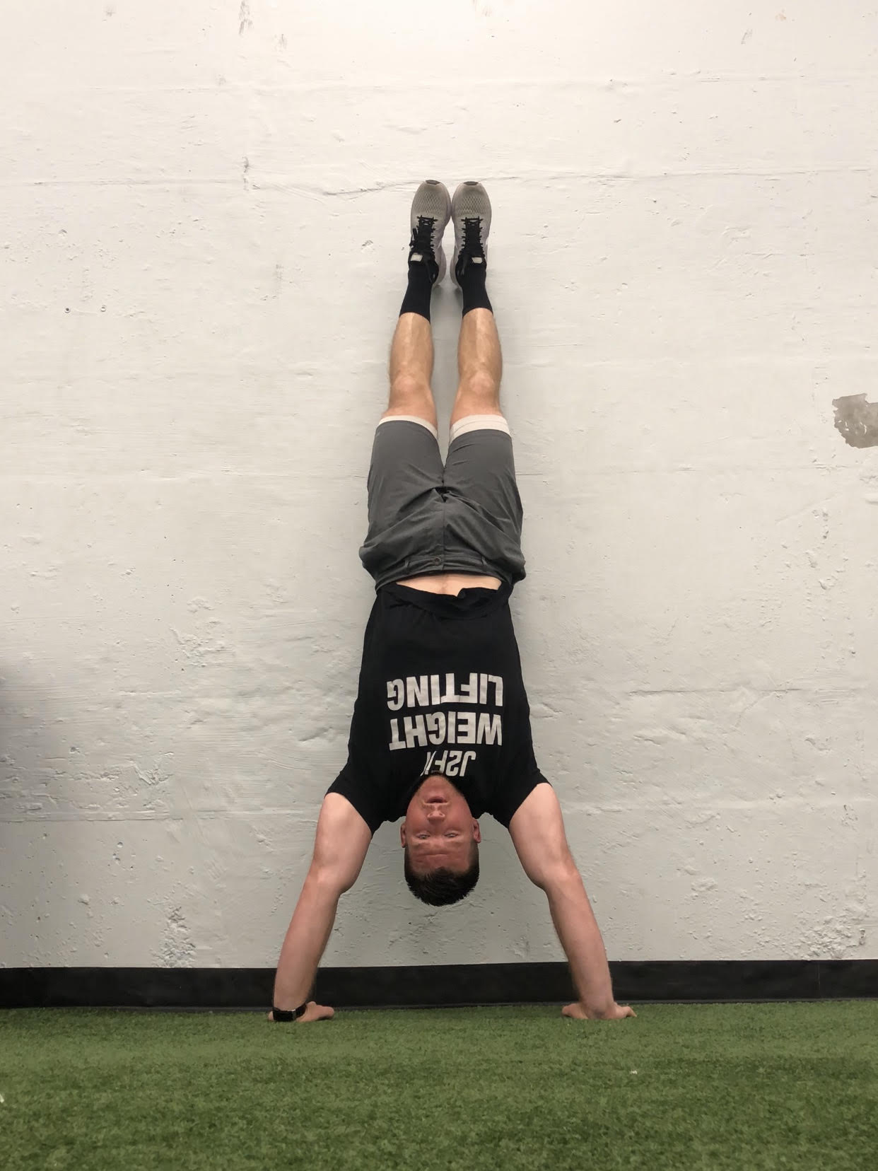 Handstand PushUp (HSPU) Exercise Guide BarBend