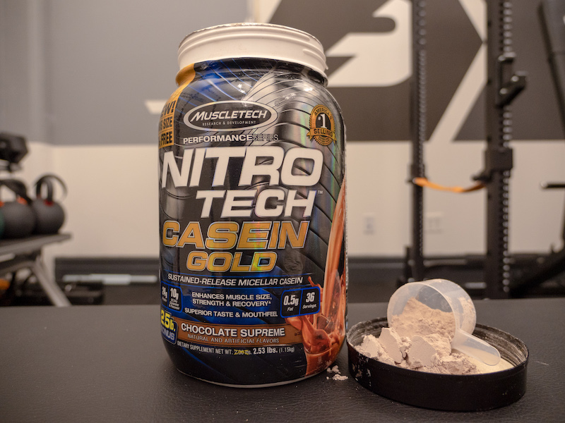 MuscleTech Nitro Tech Casein Gold lid