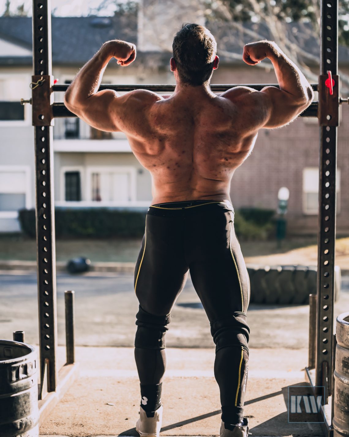 Build a Massive Upper Back and Traps With "Kirk Shrugs" BarBend