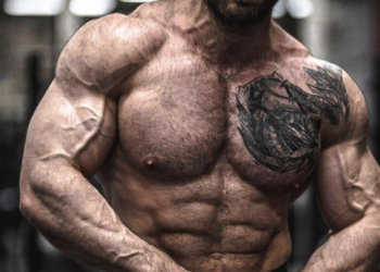 Powerlifting vs Bodybuilding Arm Workouts