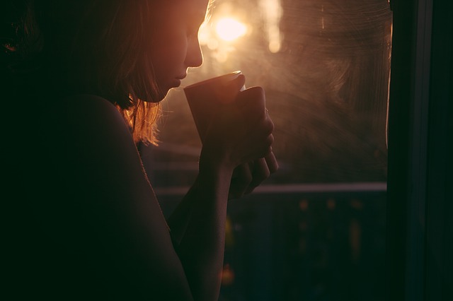 girl drinking coffee