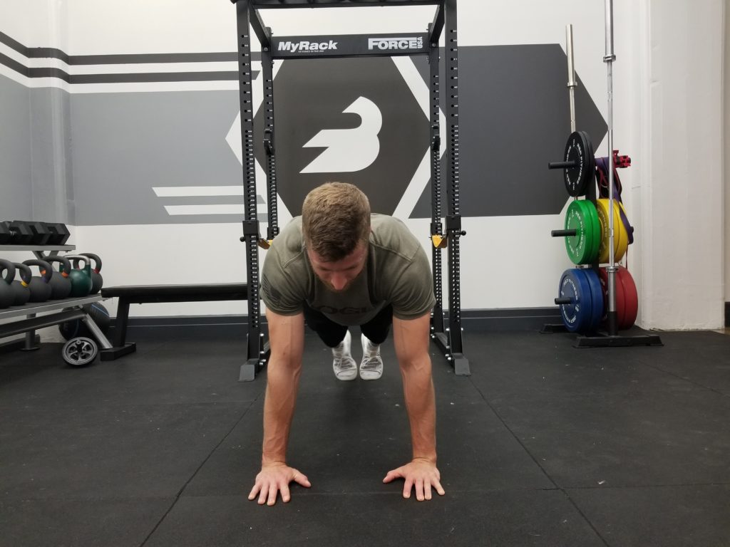 3 Close Grip Bench Press Mistakes And How To Fix Them Barbend