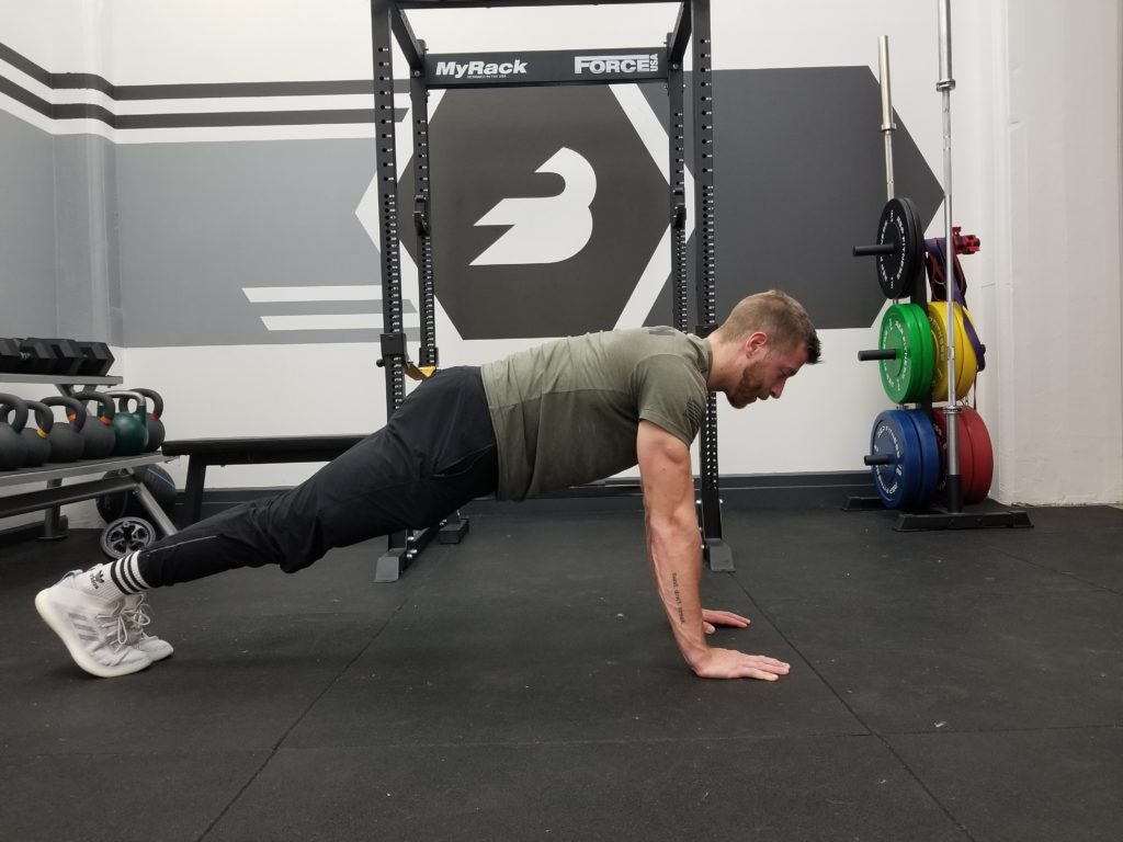 Push-Ups Vs. Bench Press: Benefits & Interchangeability - Welltech