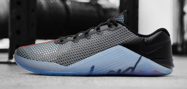 nike metcon 5 medal strong