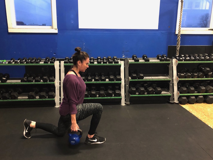 Kettlebell Lunge