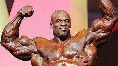 Ronnie Coleman Posing