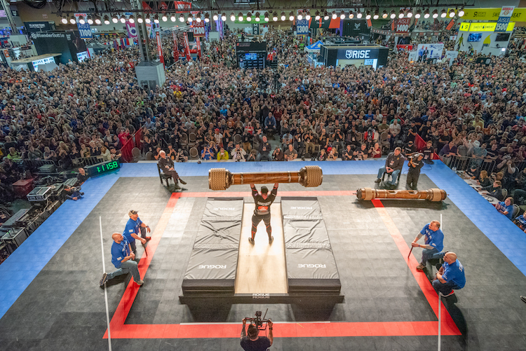 A log lift at the Arnold Strongman Classic