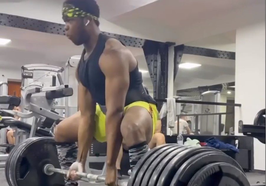 Powerlifter Asein Enahoro (83KG) Deadlifts 362.5 Kilograms (799.2