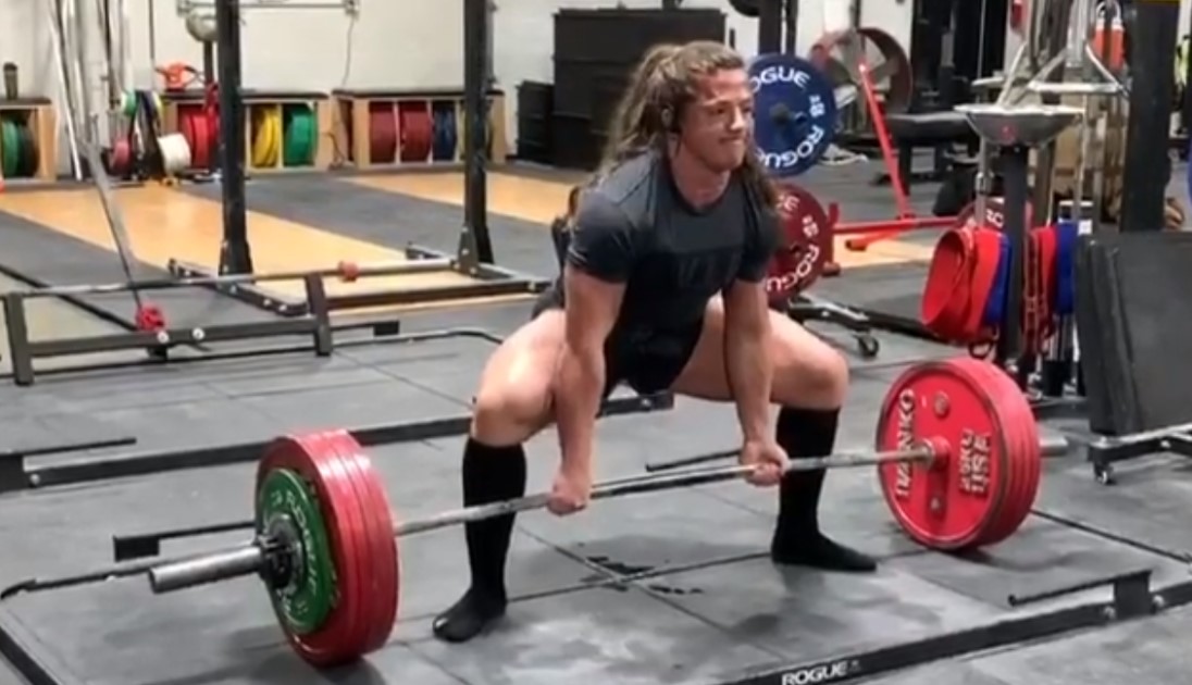 Watch Powerlifter Hunter Henderson Pull a Massive 534lb Deadlift PR