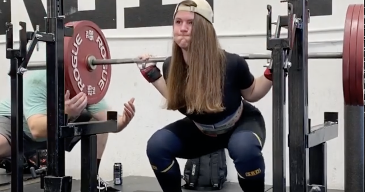 Watch Shelby Sullivan Squat 402 lbs At 19 Years Old – BarBend