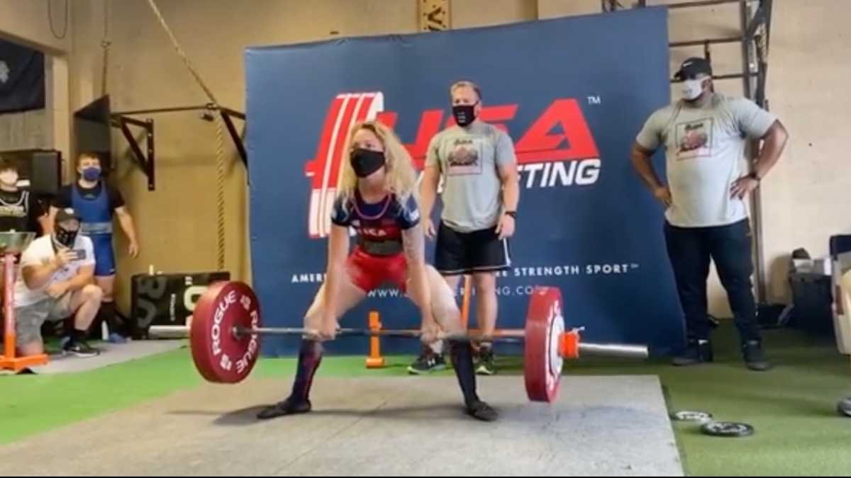 Edwardsville resident sets national deadlifting record