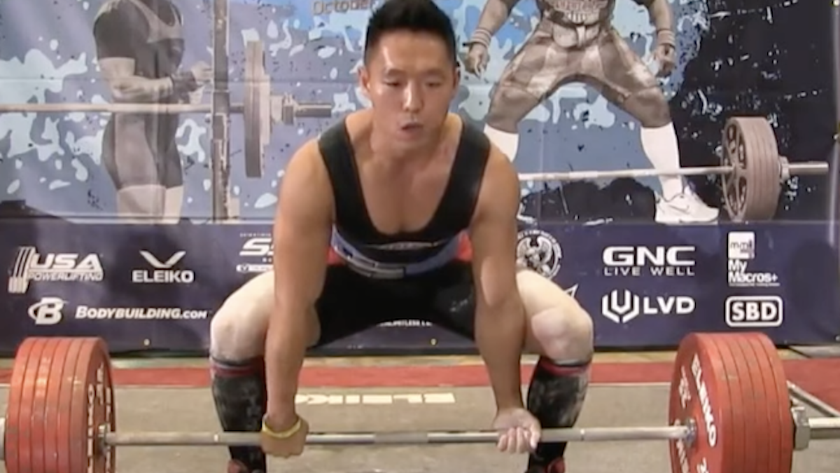 Powerlifter Yangsu Ren Deadlifts 4.6 Times His Bodyweight With 410.5