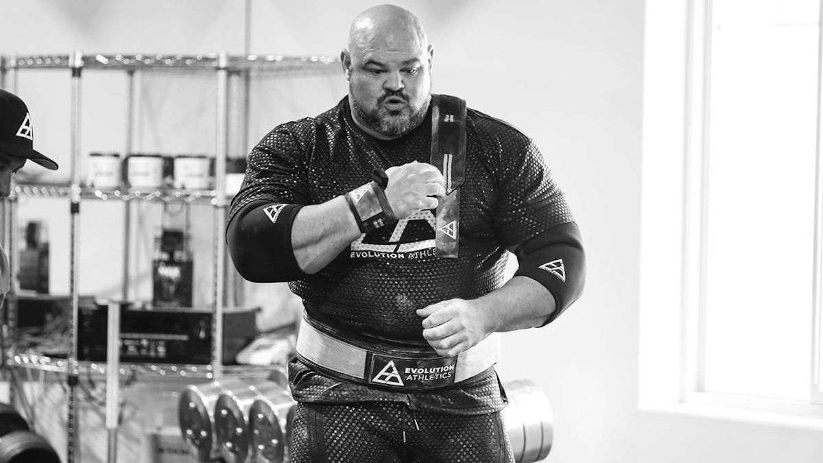 This Is How 5-Time World's Strongest Man Champion Brain Shaw Is Training  For The 2020 Event - GQ Australia