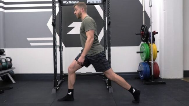 The Split Squat Can Improve Mobility and Leg Strength | BarBend