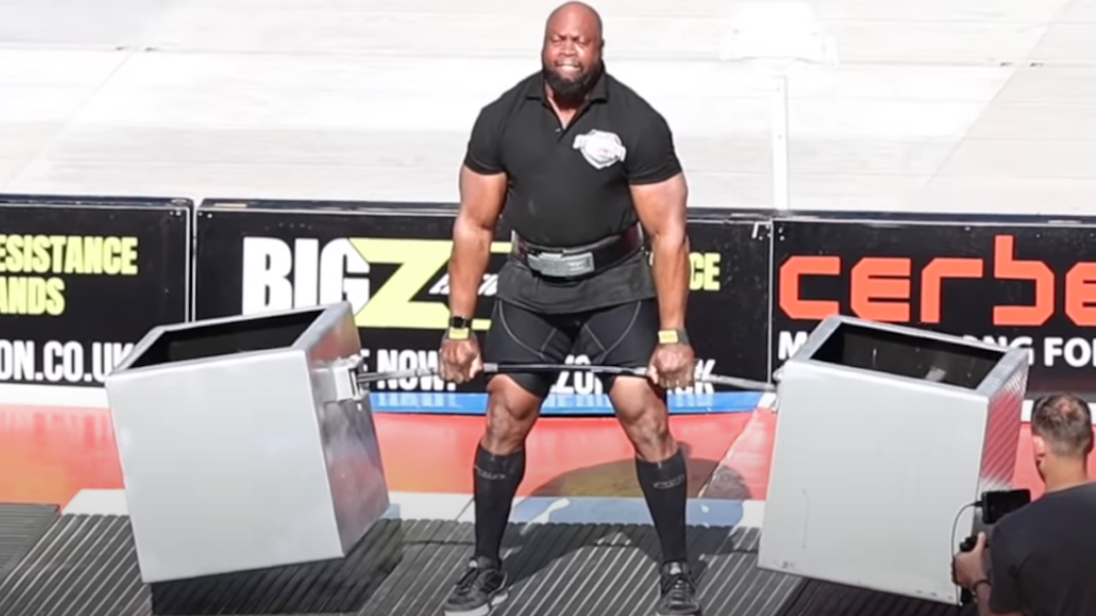 Watch Strongman Mark Felix Partial Deadlift 515 Kilograms 1 135 4 Pounds At Age 55 Barbend