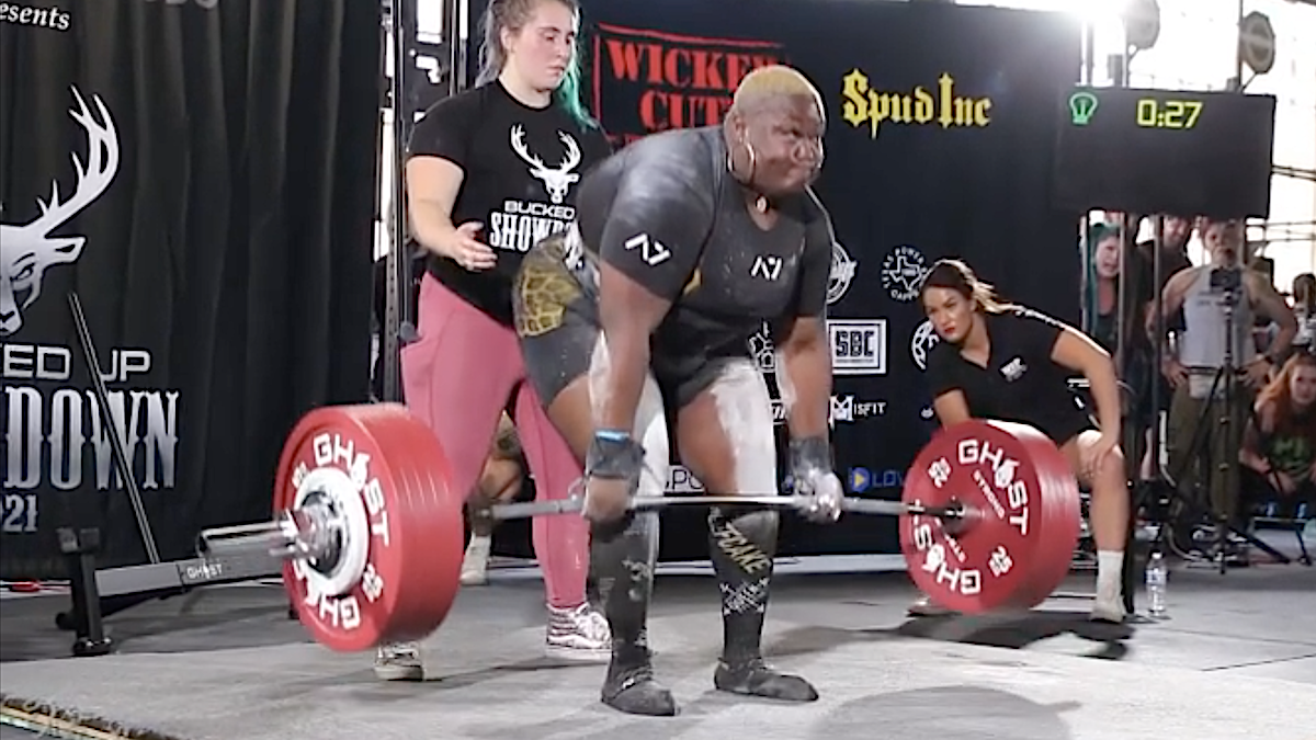 Powerlifter Tamara Walcott Deadlifts