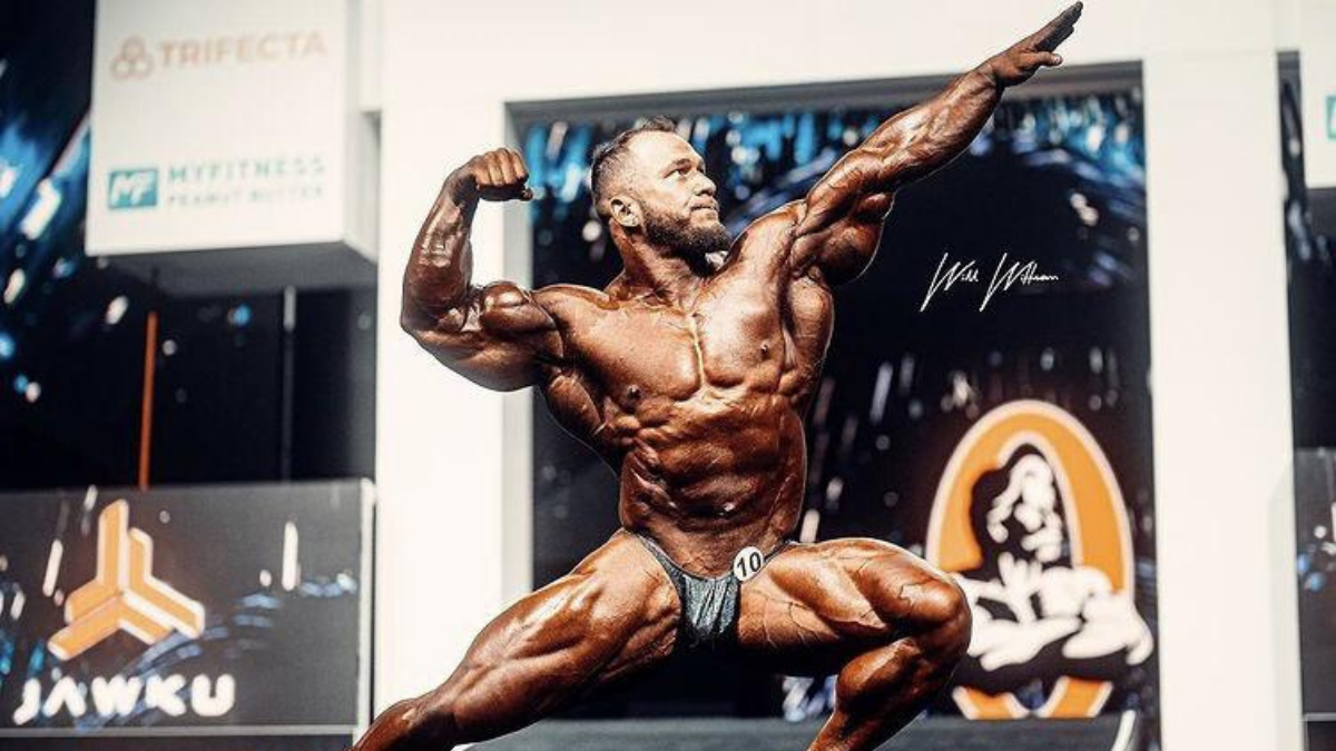 George Peterson IFBB Pro - Chuckin up them deuces ✌🏾*In my  @chrisbrownofficial Voice*. What is your go to song in your workout  playlist? 🎶 Comment below 💪🏾🐃. • • 📸 : @new_england_muscle_media . • •  @mrolympiallc #music #playlist #pose #art ...