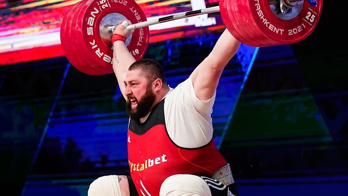 Turlock man breaks weightlifting world record - Turlock Journal