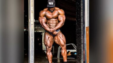 2019 Mr. Olympia Brandon Curry hitting a most muscular pose