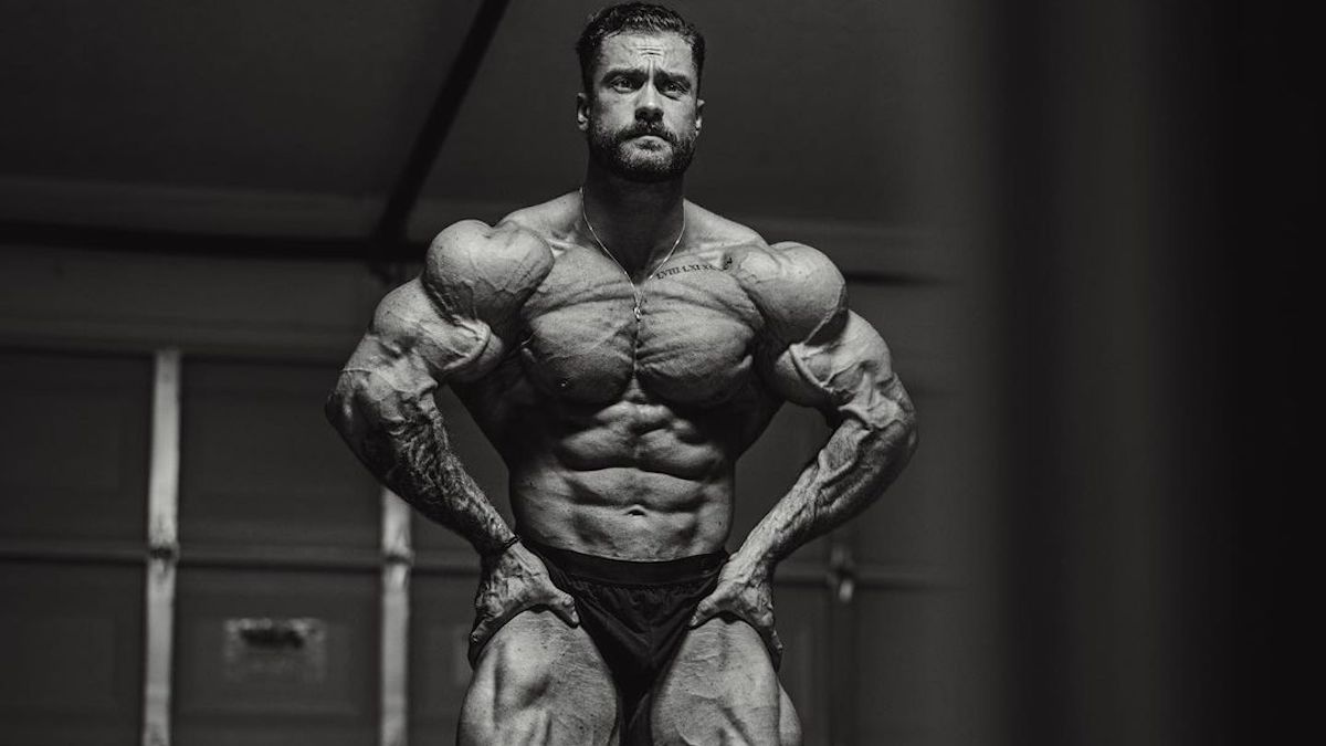 Bodybuilder Chris Bumstead Finds His 2022 Bulking Diet BarBend