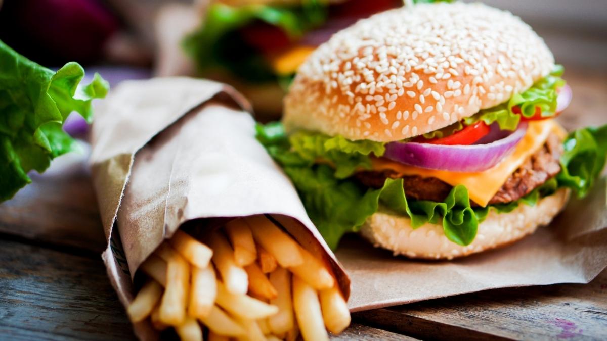 The 13 Healthiest Fast-Food Burgers, According to a Dietitian