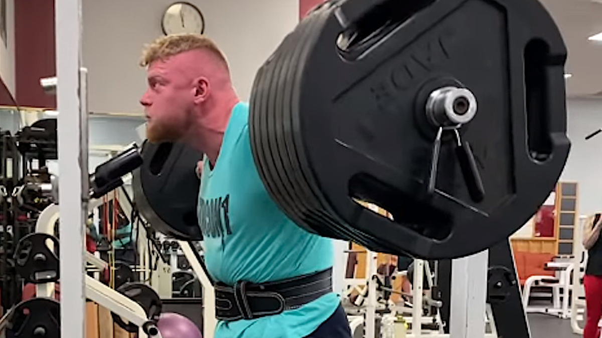 Watch Flex Lewis and Rafael Brandão Train Chest Together at the Dragon's  Lair Gym