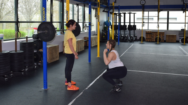 squat posture demonstration