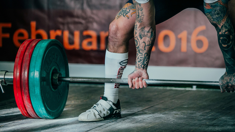 sumo deadlift setup