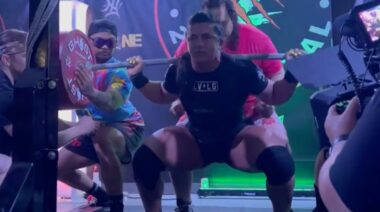Hunter Henderson squatting 672 Pounds, an all time world record