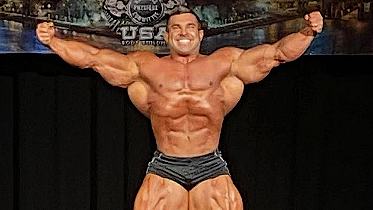 Reigning 212 Olympia Champ Derek Lunsford Shares Physique Update; Hits