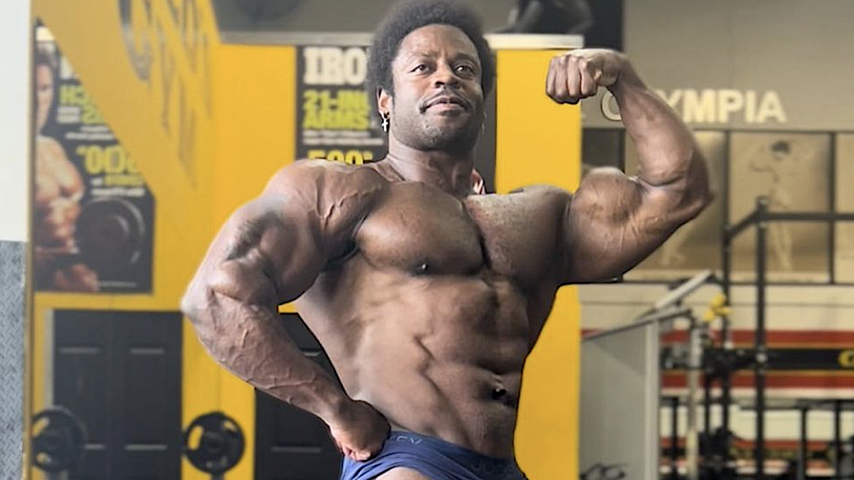 Breon Ansley Prioritizes Mind-Muscle Connection Over Heavier Weight in ...