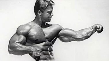 Bodybuilder Larry Scott